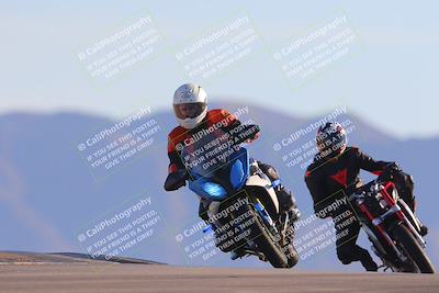 media/Nov-06-2023-Moto Forza (Mon) [[ce023d0744]]/4-Beginner Group/Session 5 (Turn 9)/